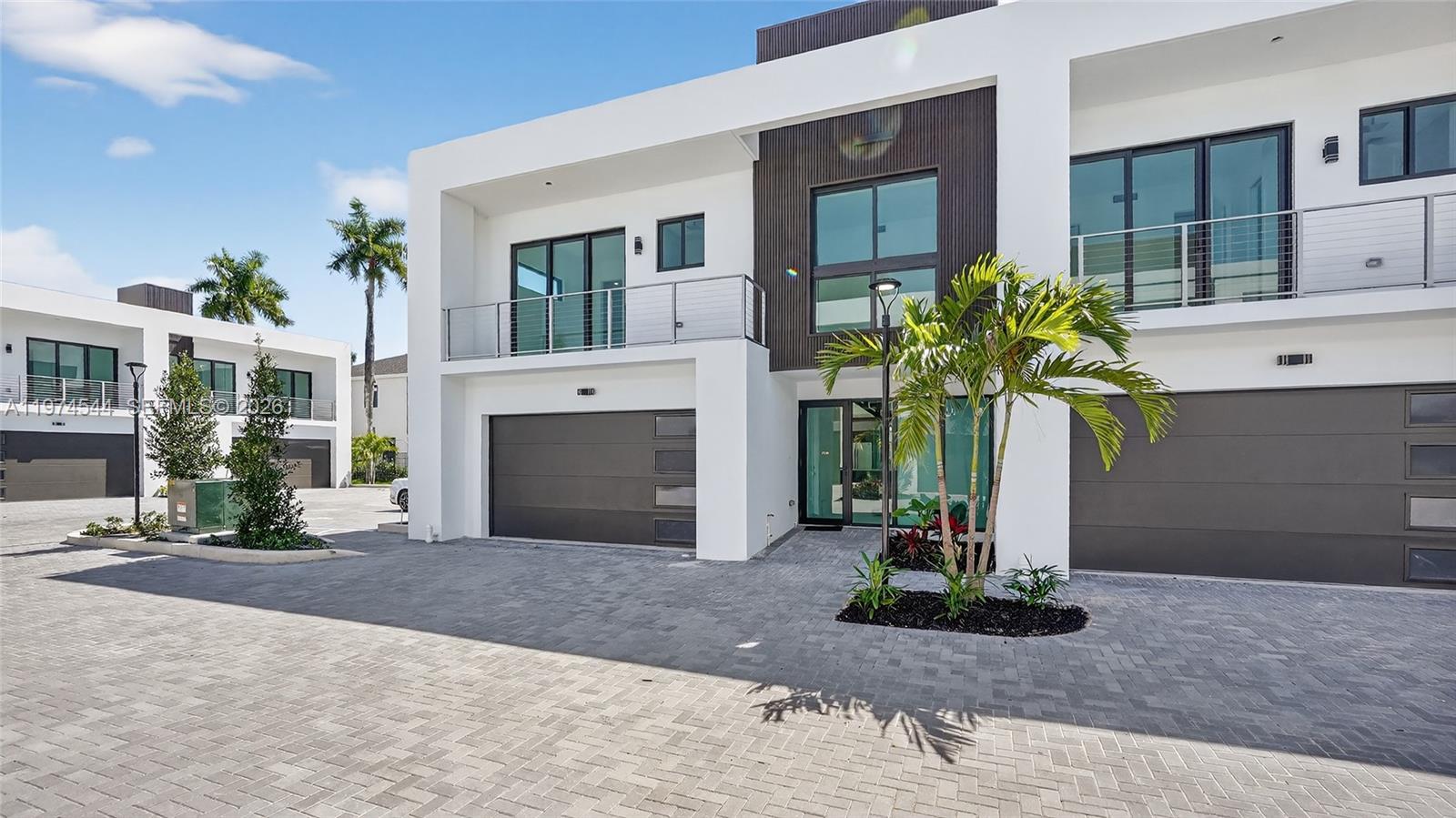 H20 DANIA BEACH - Residential