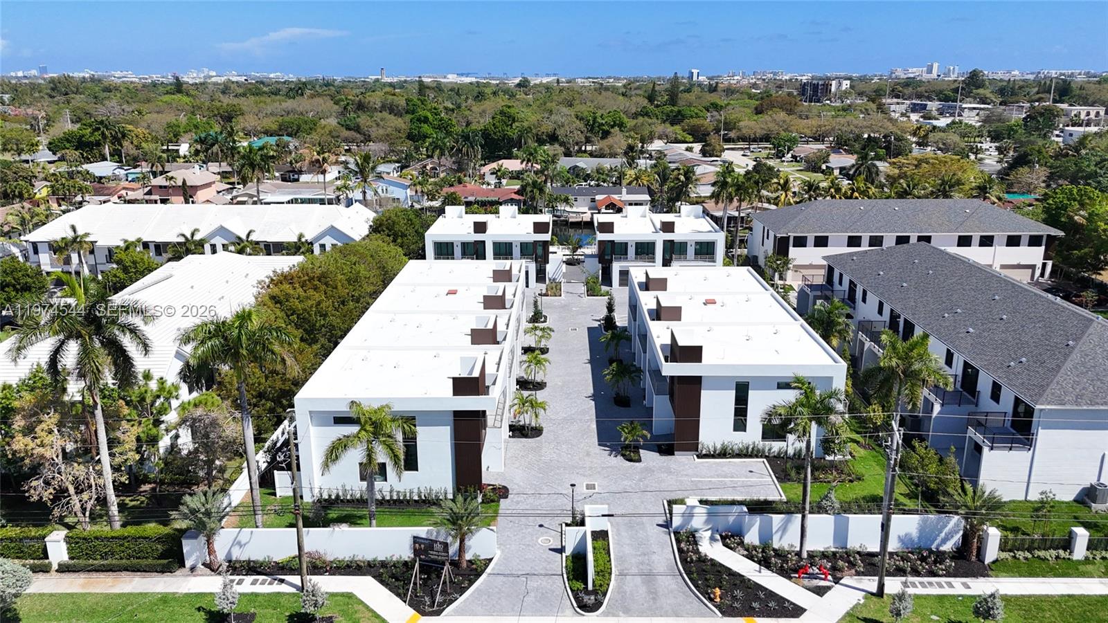 H20 DANIA BEACH - Residential