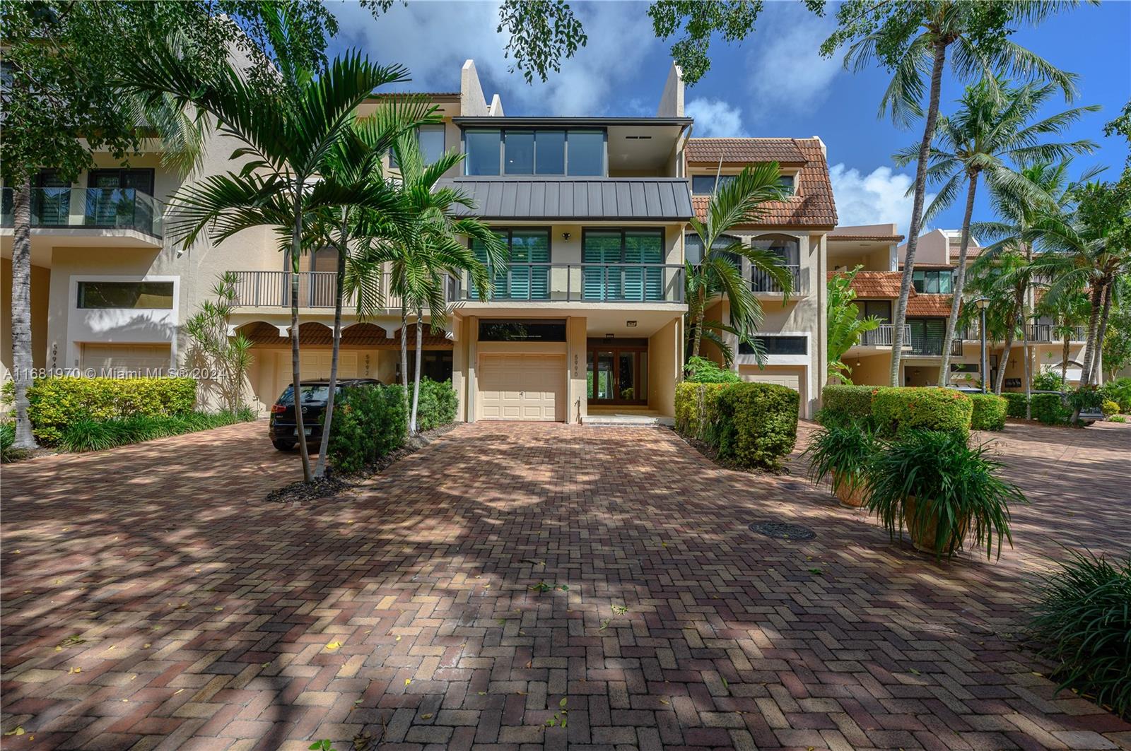 5990 Paradise Point Dr 5990