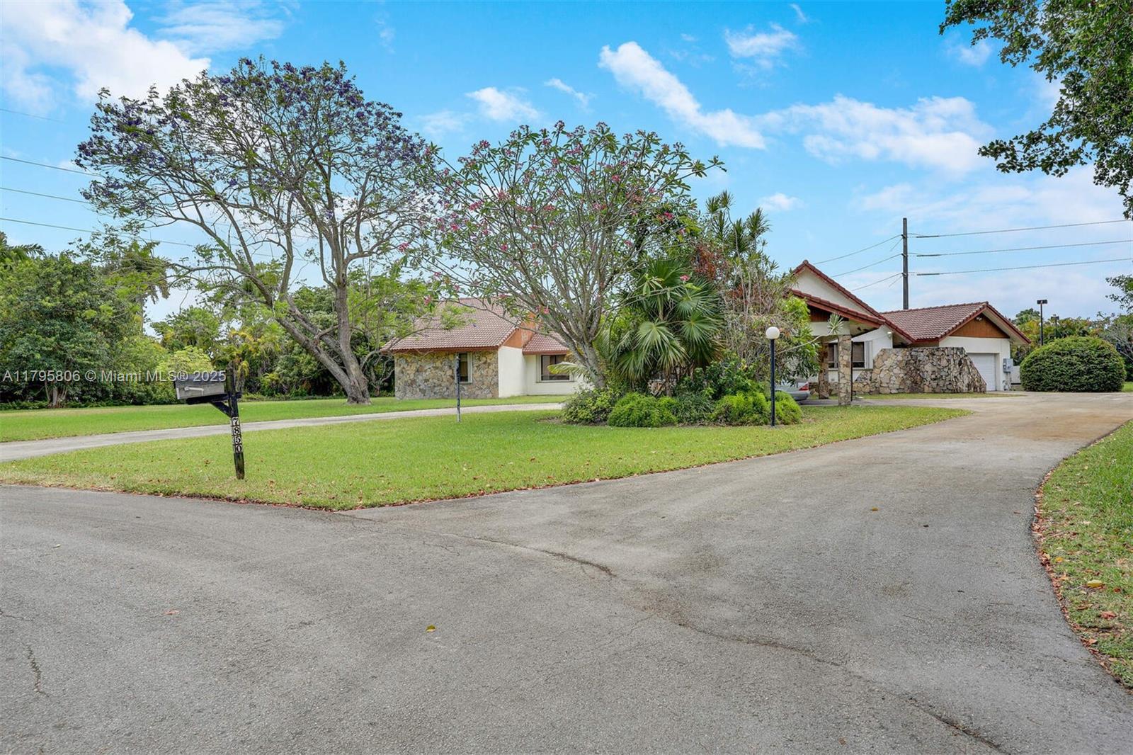 7850 SW 83rd Ct