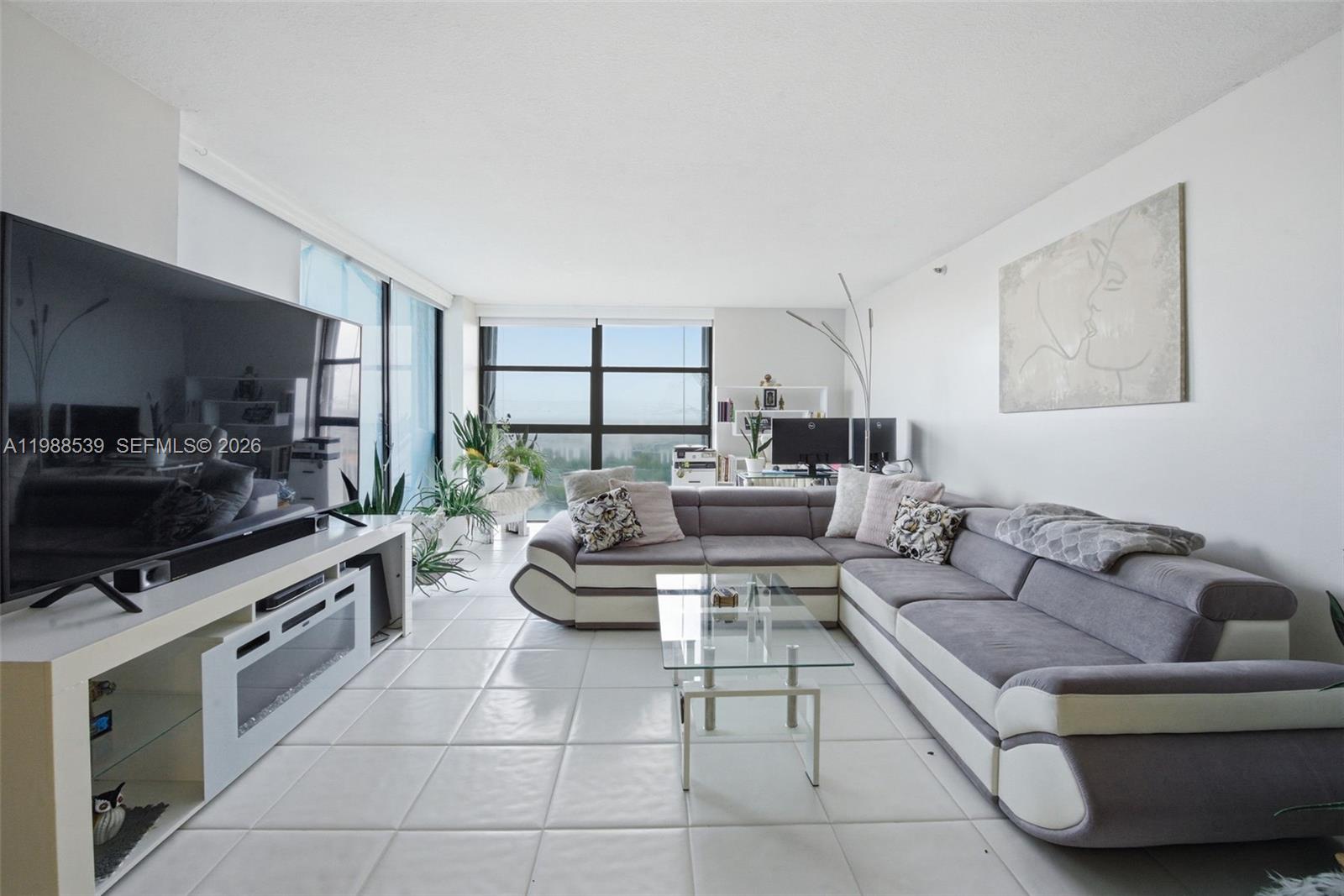 DELVISTA TOWERS CONDO - Residential