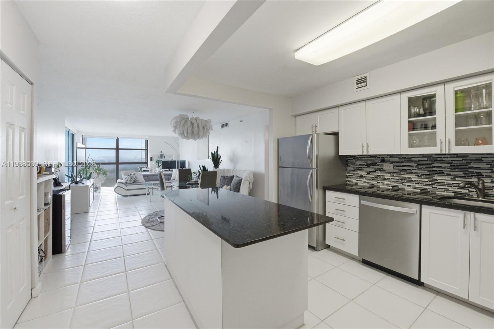 DELVISTA TOWERS CONDO - Residential