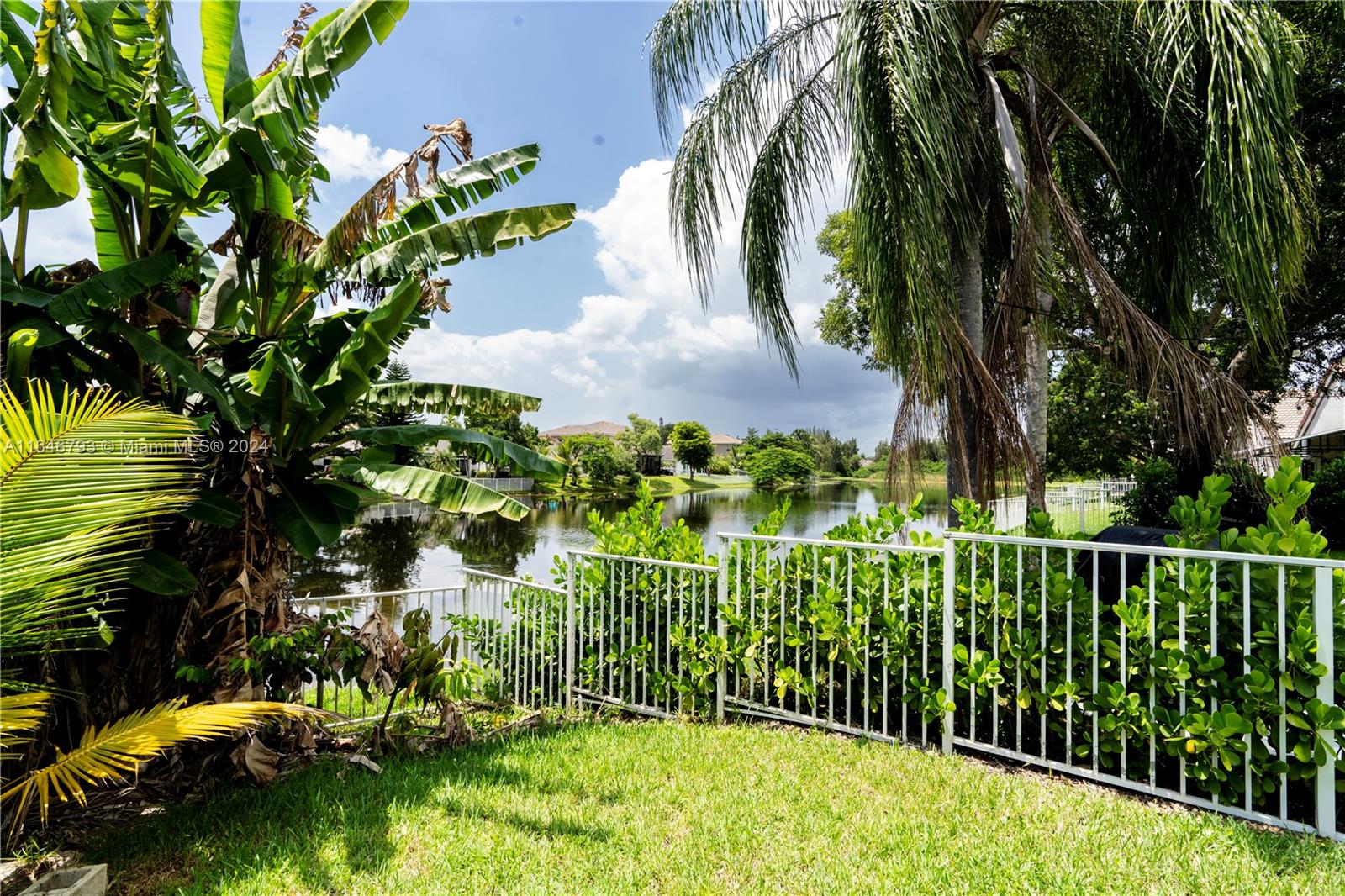 PARKSIDE AT SPRING VALLEY - Residential