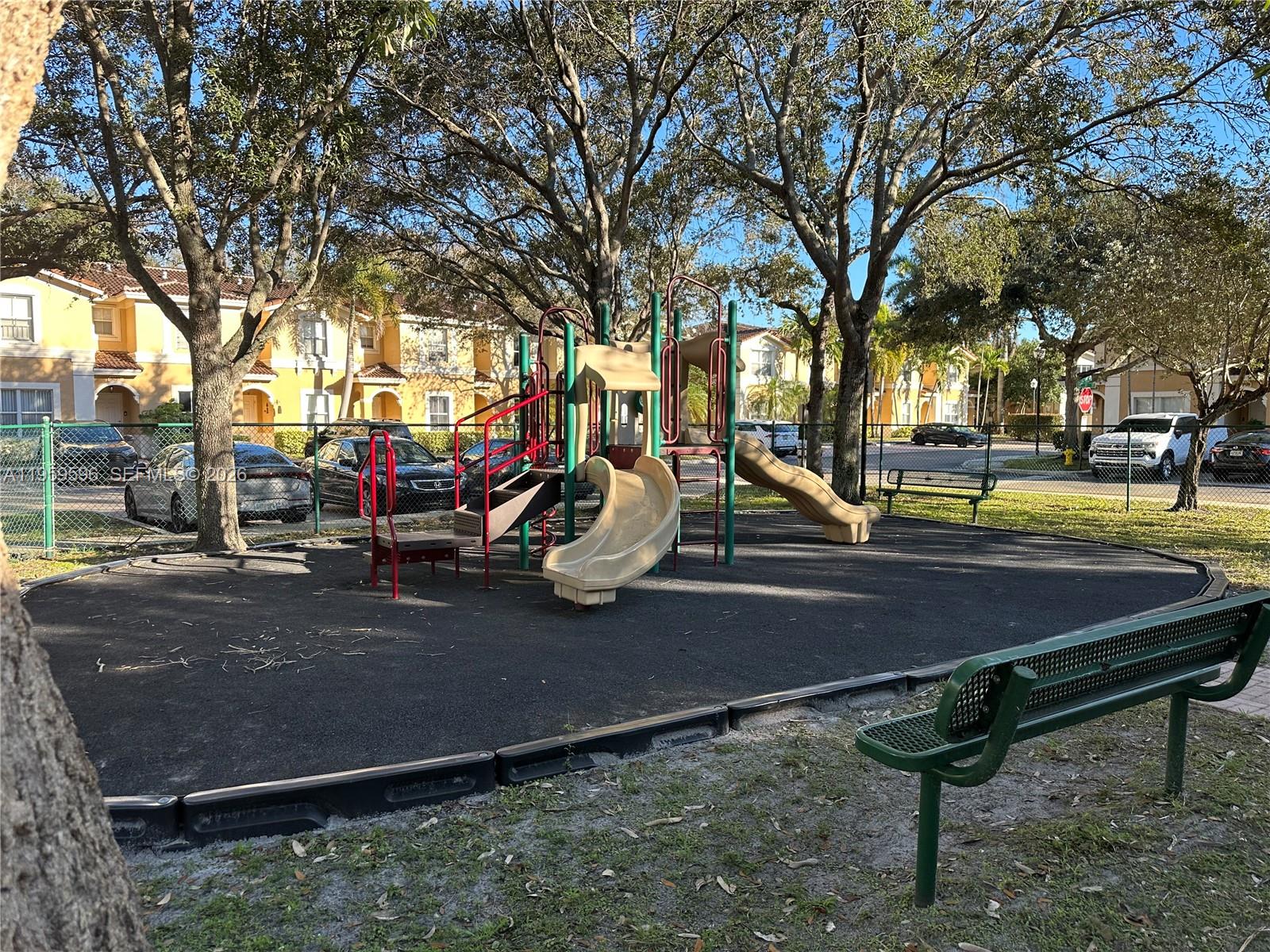 MELROSE POINT CONDO - Residential