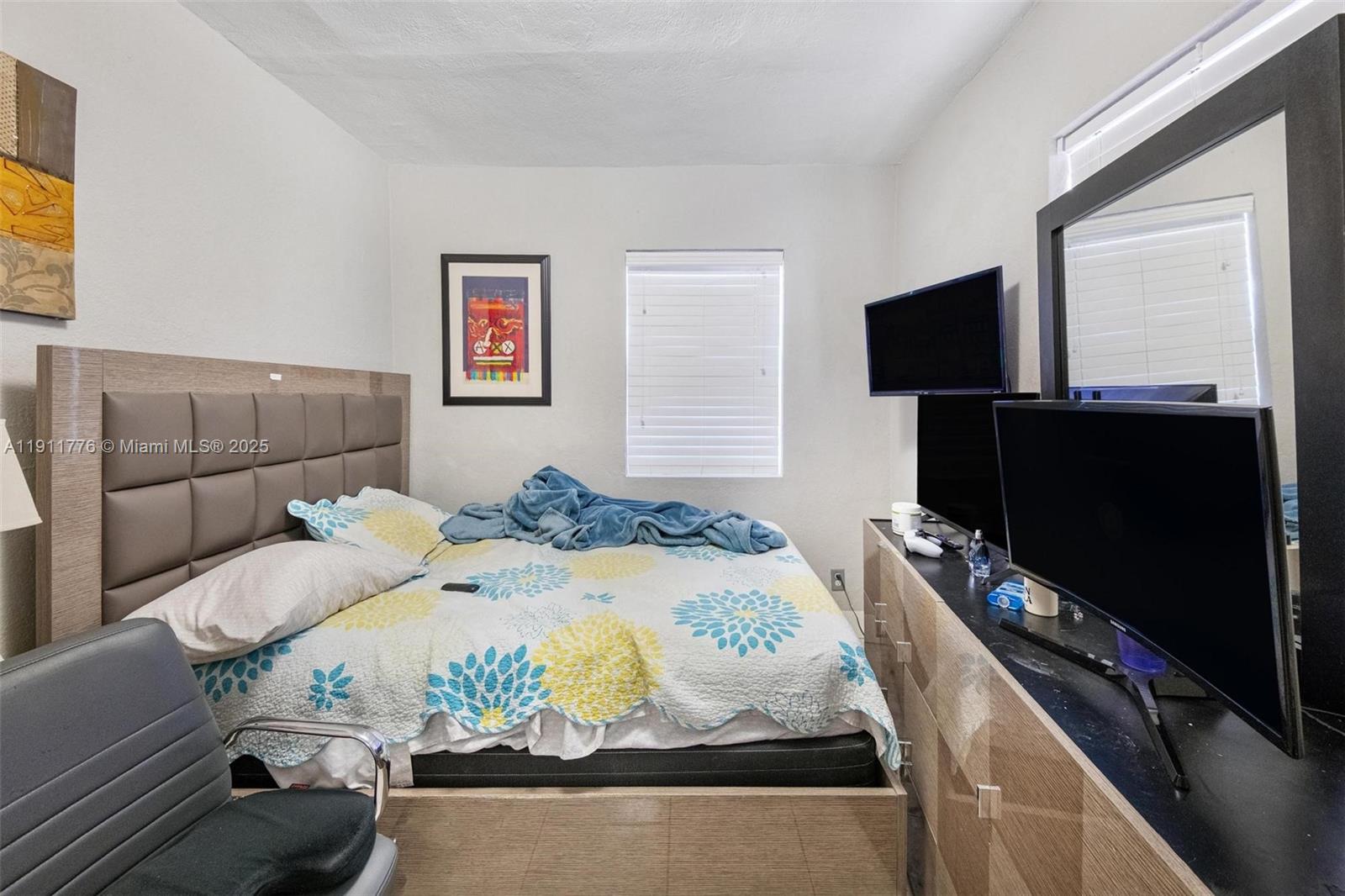 BISCAYNE VILLAGE HEIGHTS - Residential Income