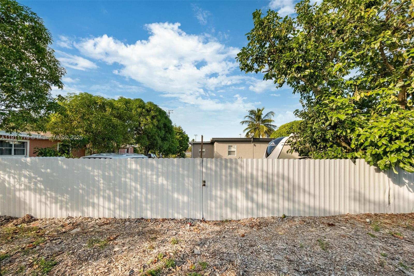 BISCAYNE VILLAGE HEIGHTS - Residential Income