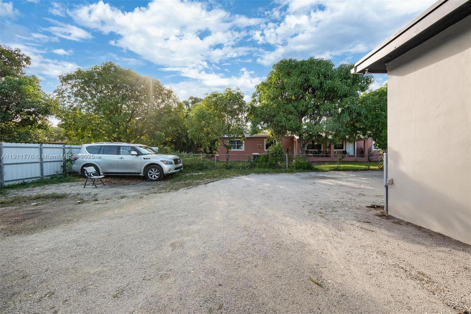 BISCAYNE VILLAGE HEIGHTS - Residential Income