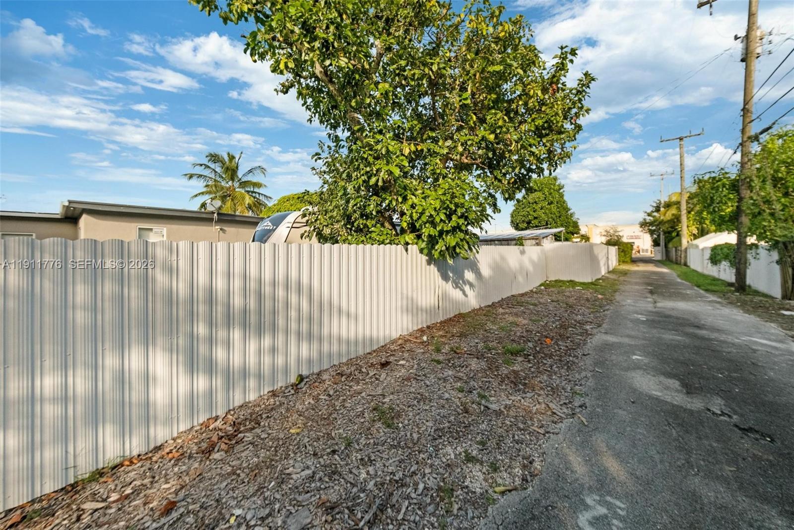 BISCAYNE VILLAGE HEIGHTS - Residential Income