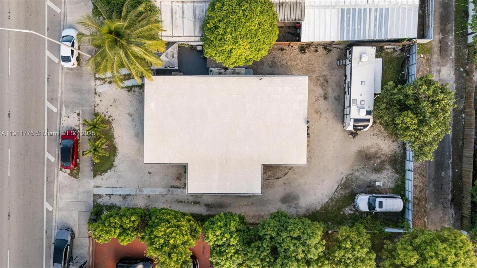 BISCAYNE VILLAGE HEIGHTS - Residential Income