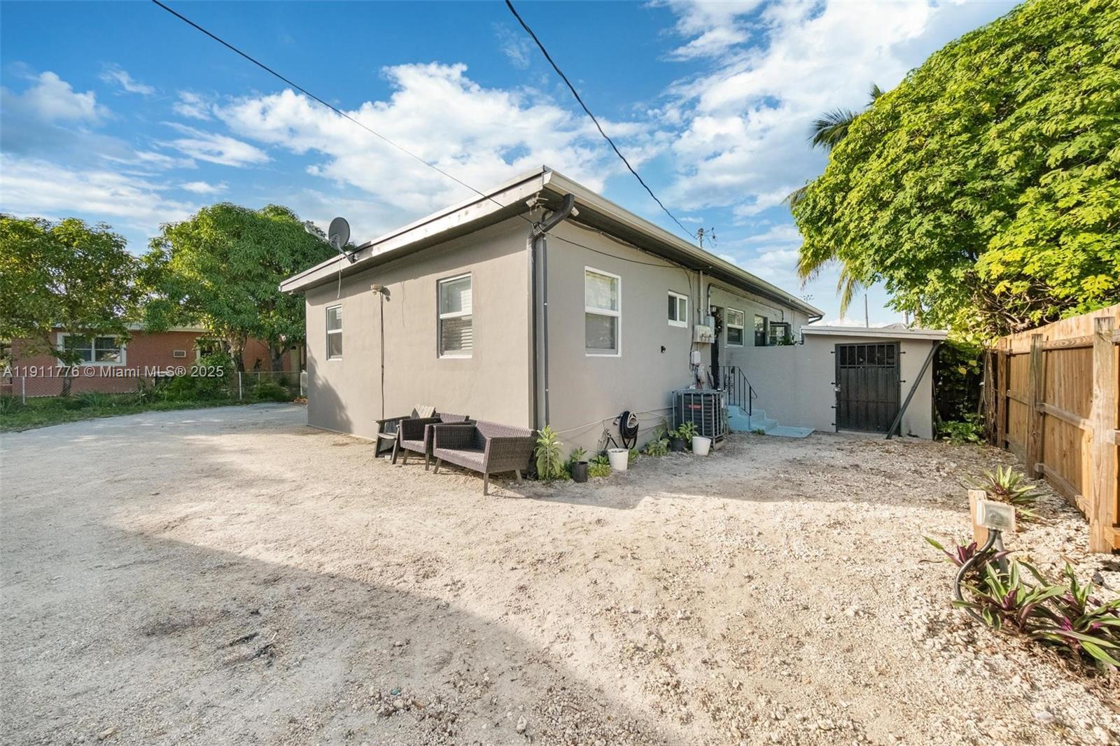 BISCAYNE VILLAGE HEIGHTS - Residential Income