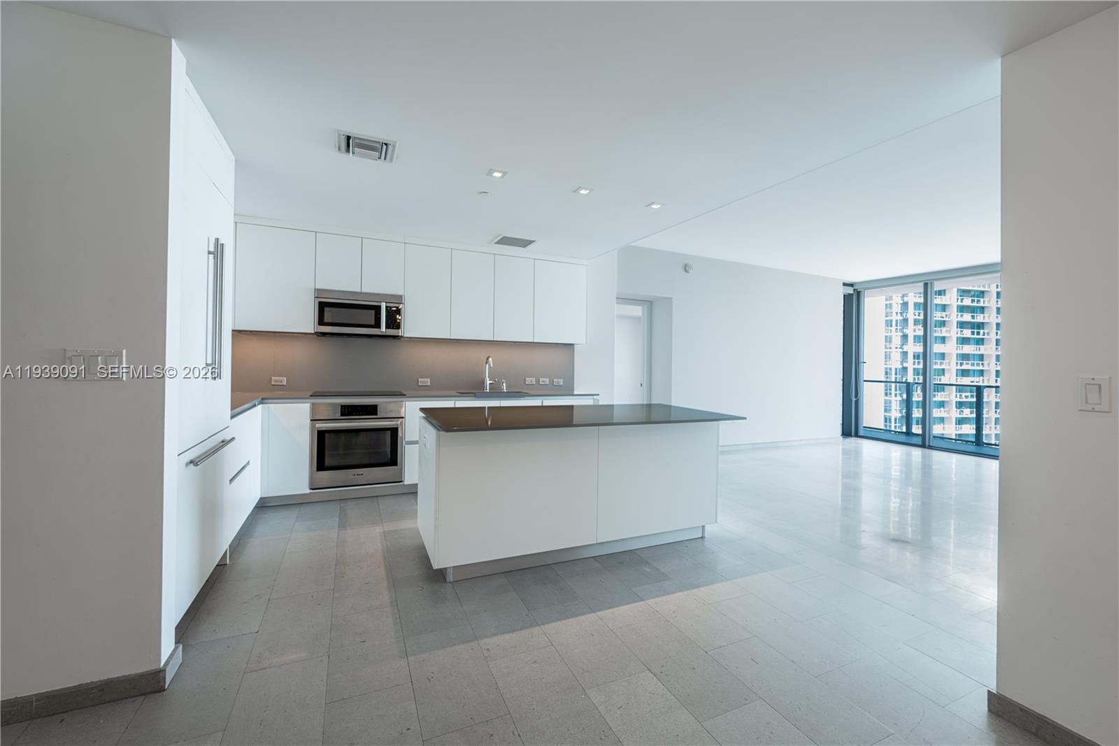 REACH AT BRICKELL CITY - Residential