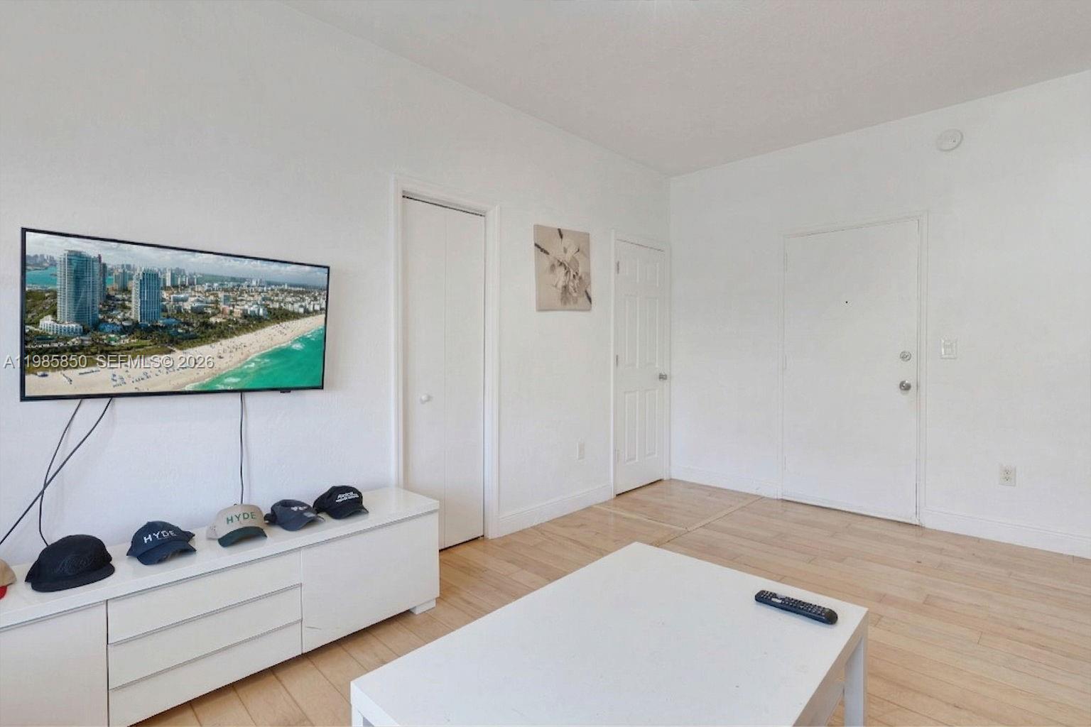 760 CONDO - Residential