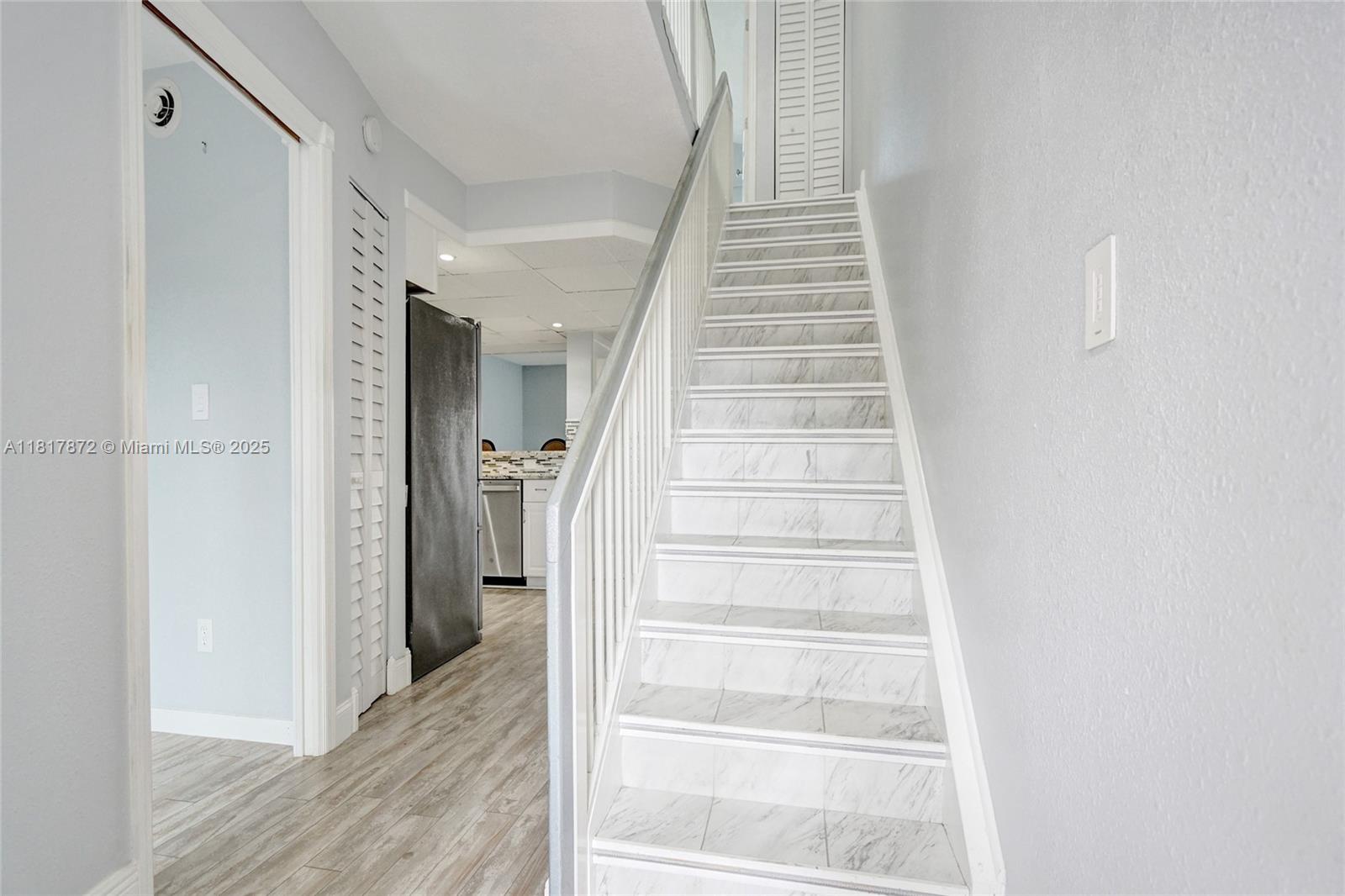 PEMBROKE LAKES SECTION SE - Residential