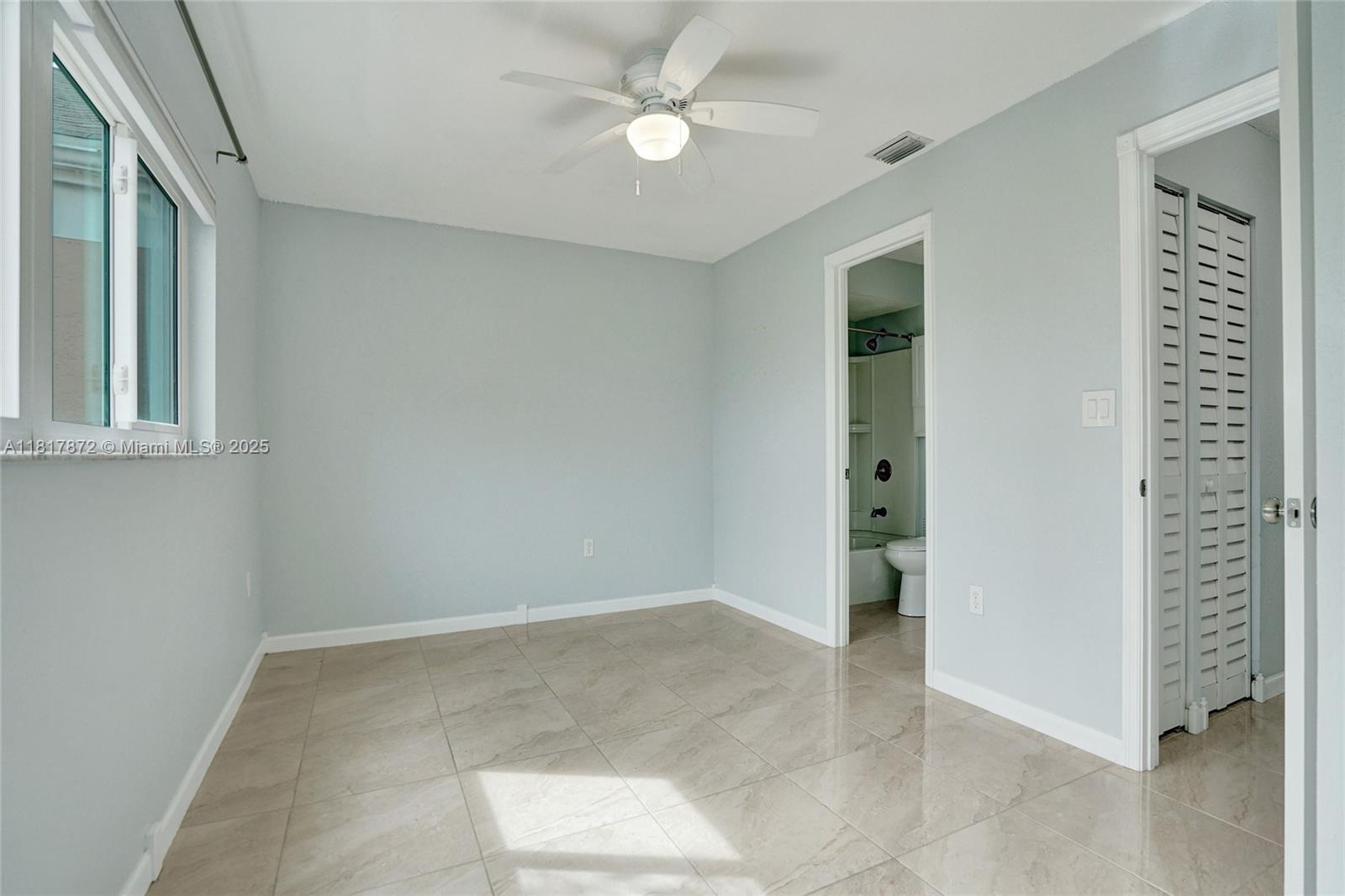 PEMBROKE LAKES SECTION SE - Residential