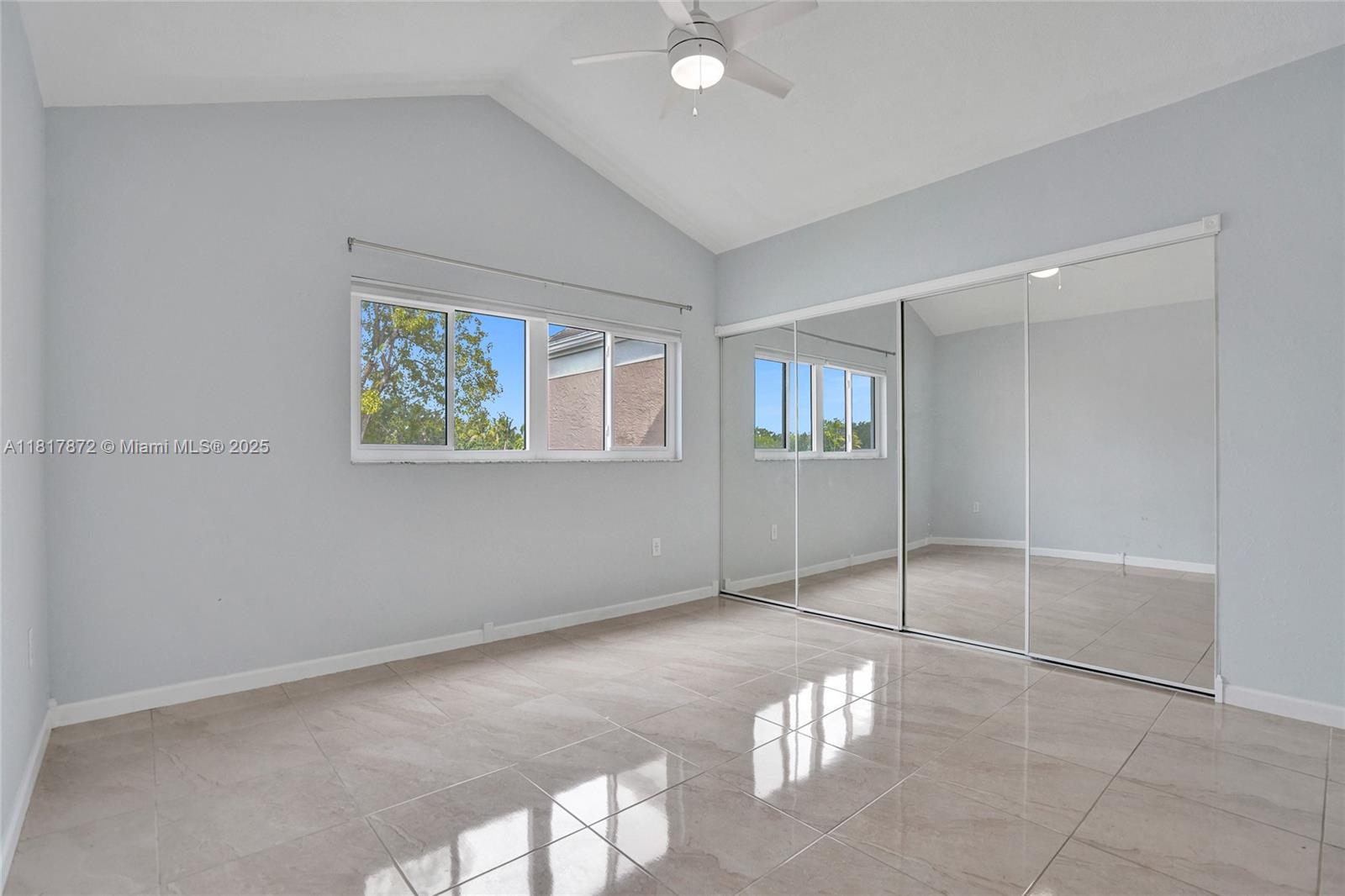 PEMBROKE LAKES SECTION SE - Residential