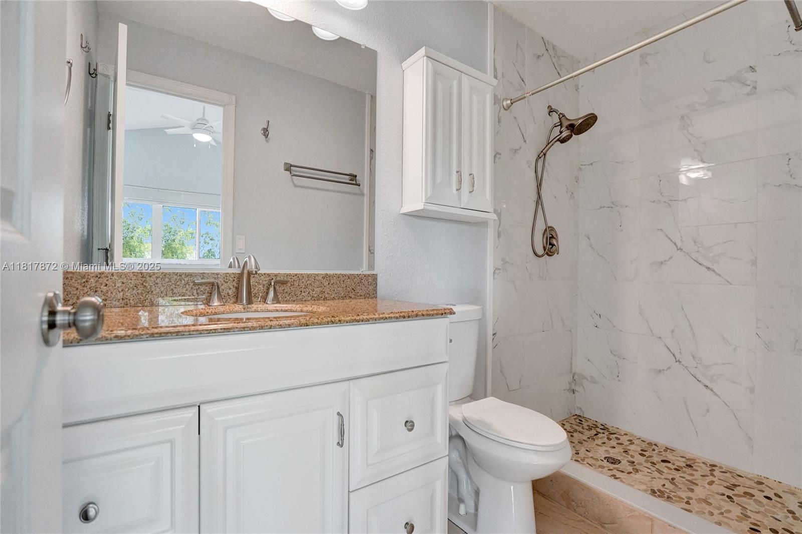 PEMBROKE LAKES SECTION SE - Residential
