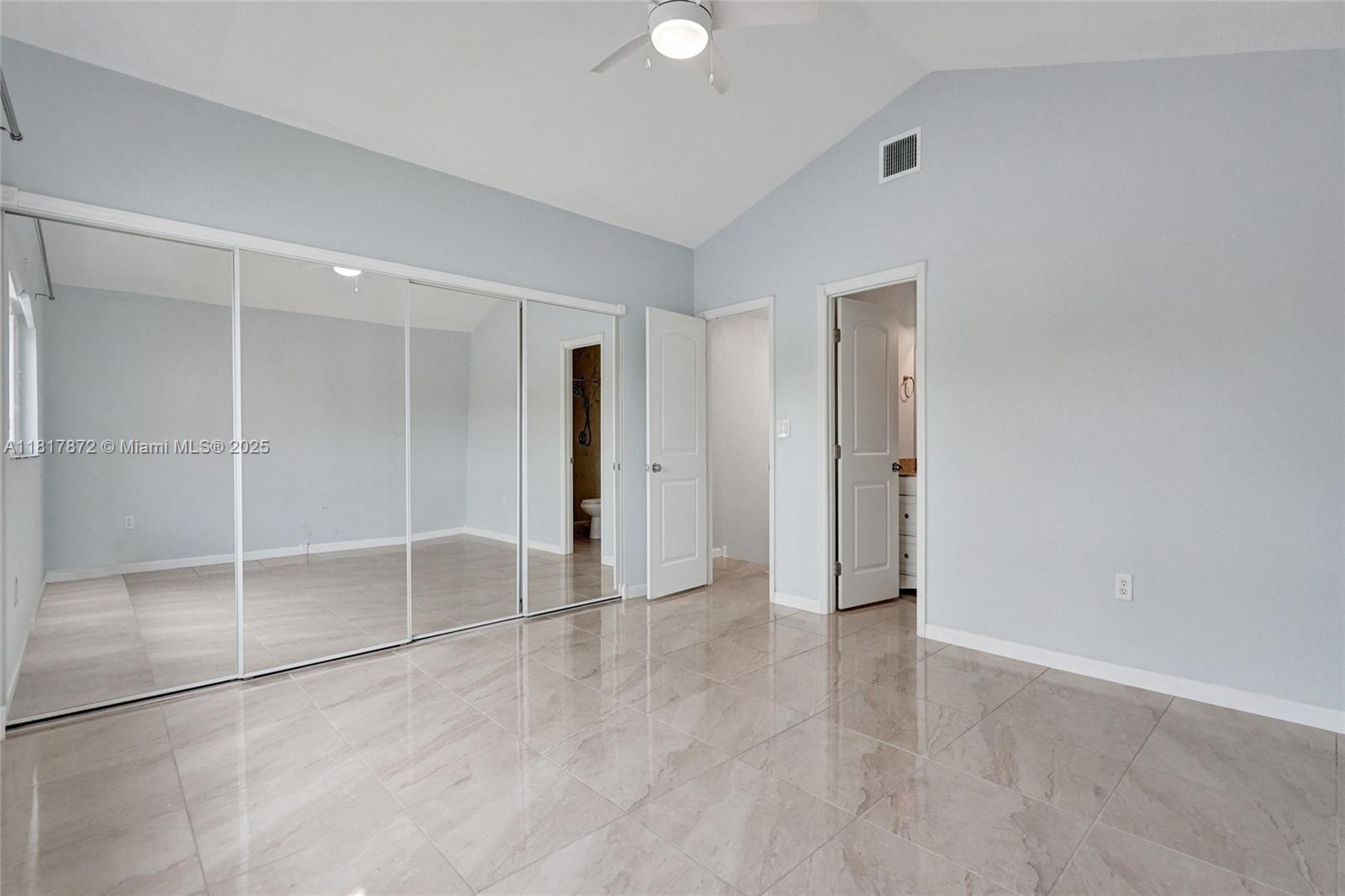 PEMBROKE LAKES SECTION SE - Residential