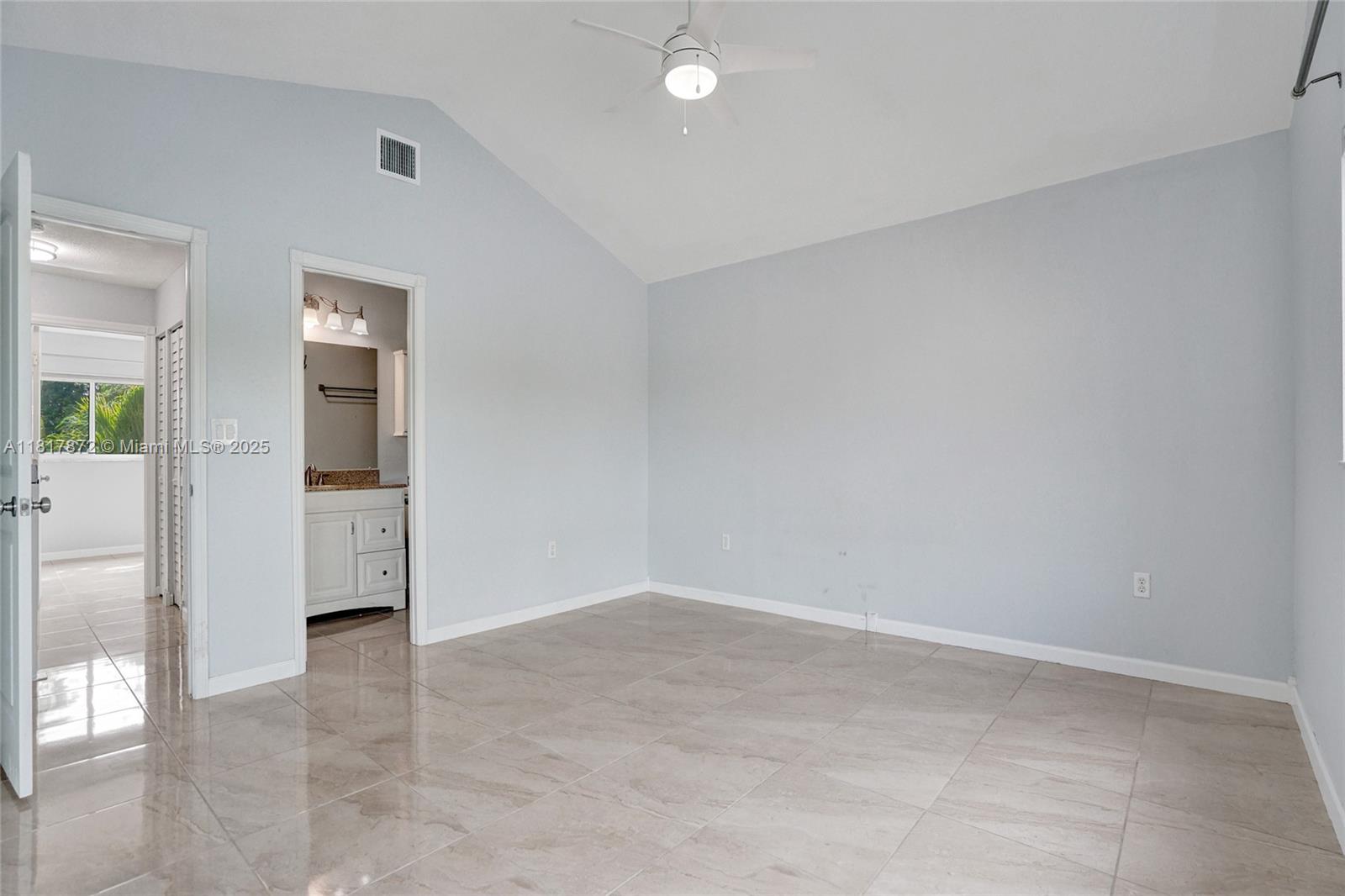 PEMBROKE LAKES SECTION SE - Residential