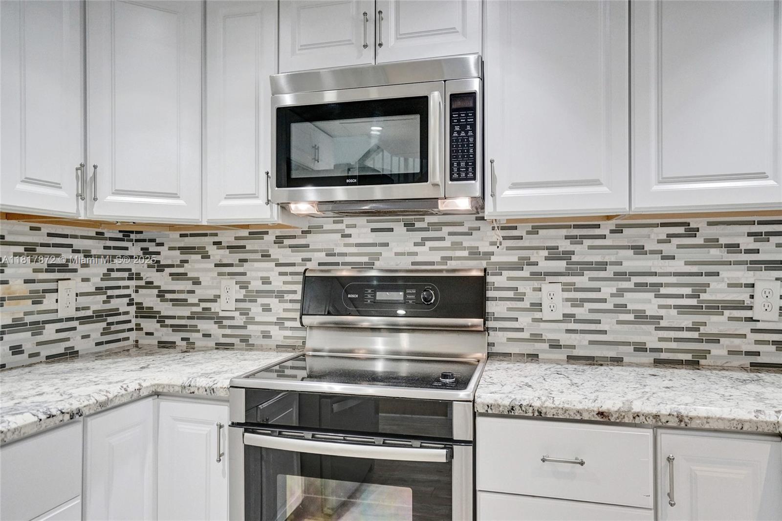 PEMBROKE LAKES SECTION SE - Residential