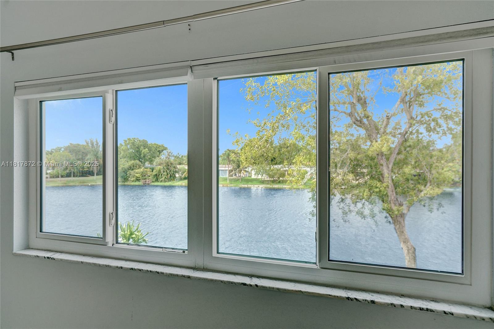 PEMBROKE LAKES SECTION SE - Residential