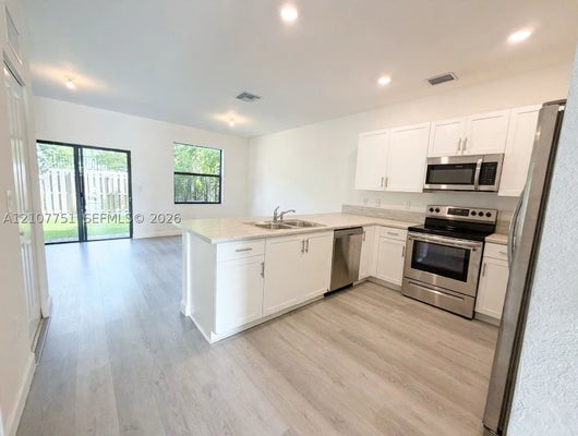 713 NE 208TH TER, MIAMI, FL 33179 - Image ced3dbafa17f9645c5aa78b90d6d4b1d/2229334167