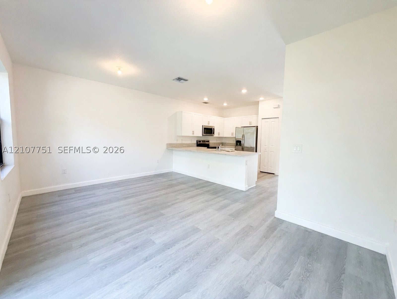 713 NE 208th Ter