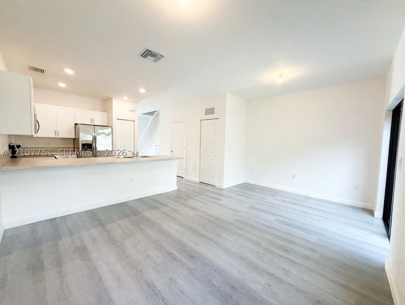 713 NE 208th Ter