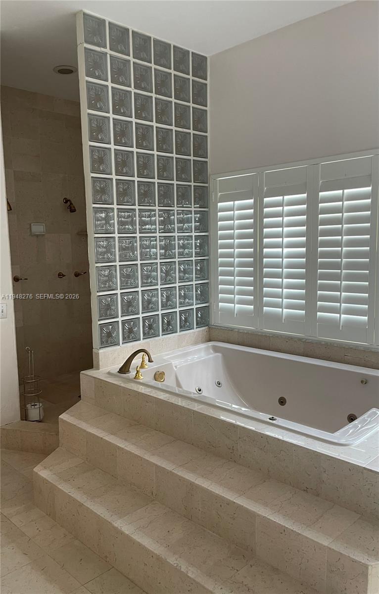 Prestigious Redlands - Residential