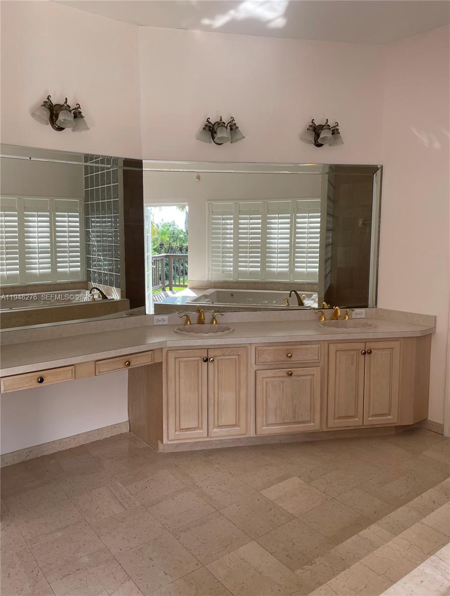 Prestigious Redlands - Residential