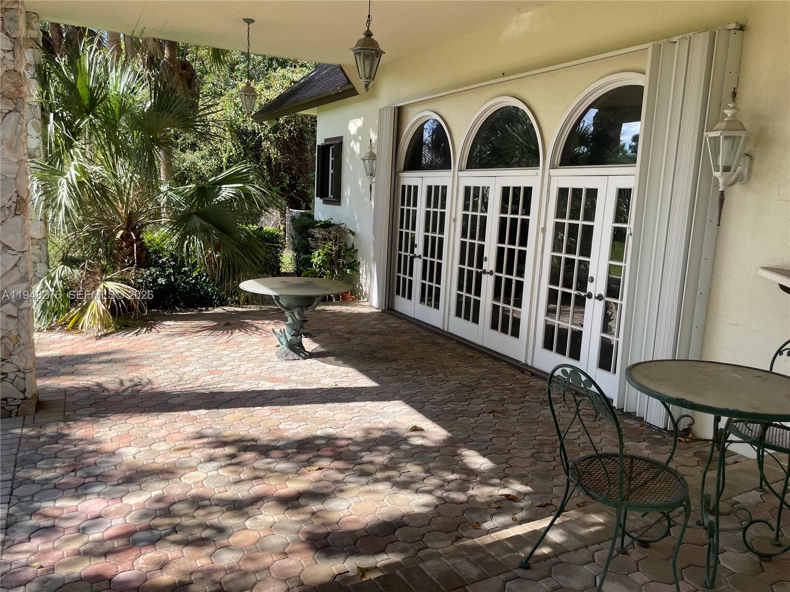 Prestigious Redlands - Residential