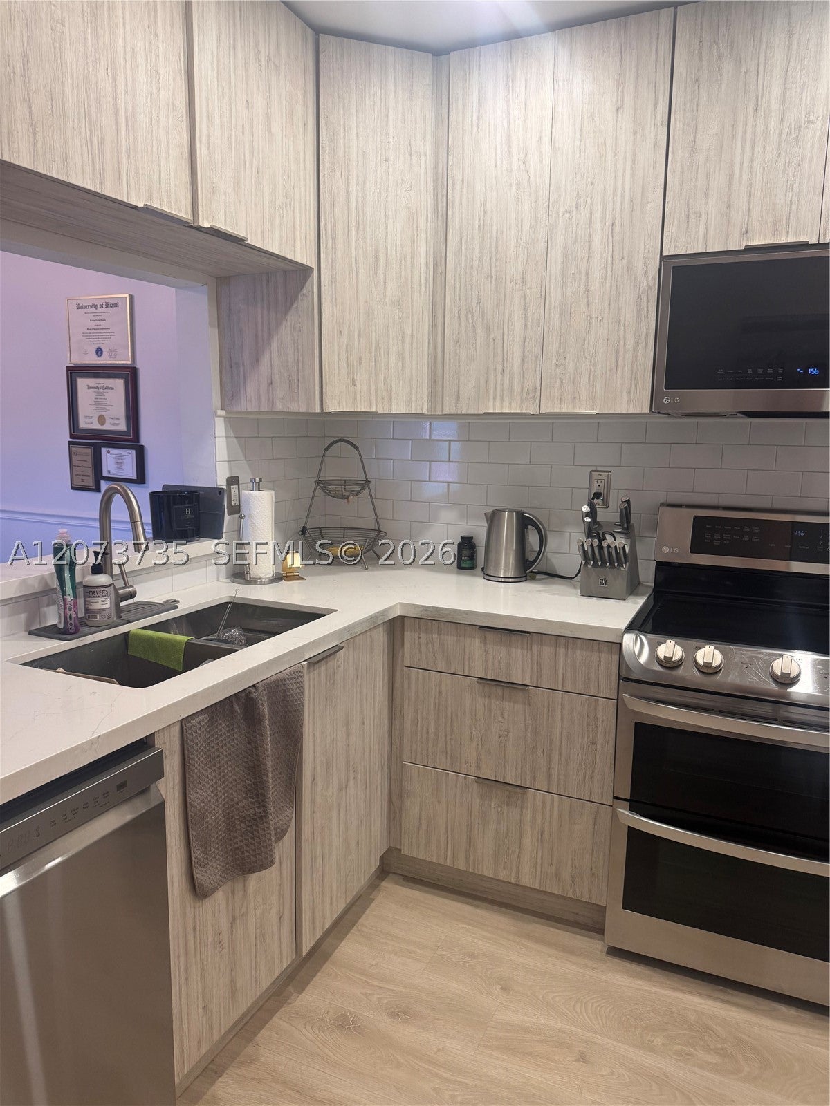 323 Navarre Ave 301