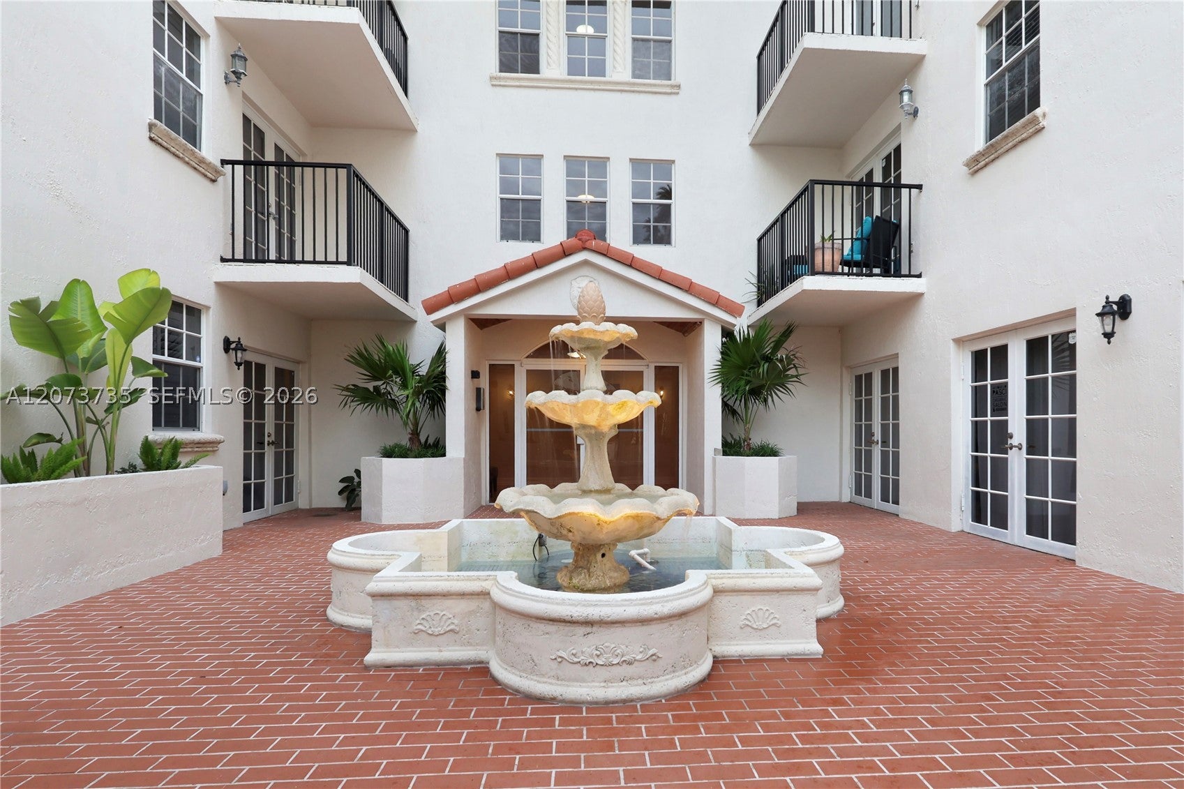 323 Navarre Ave 301