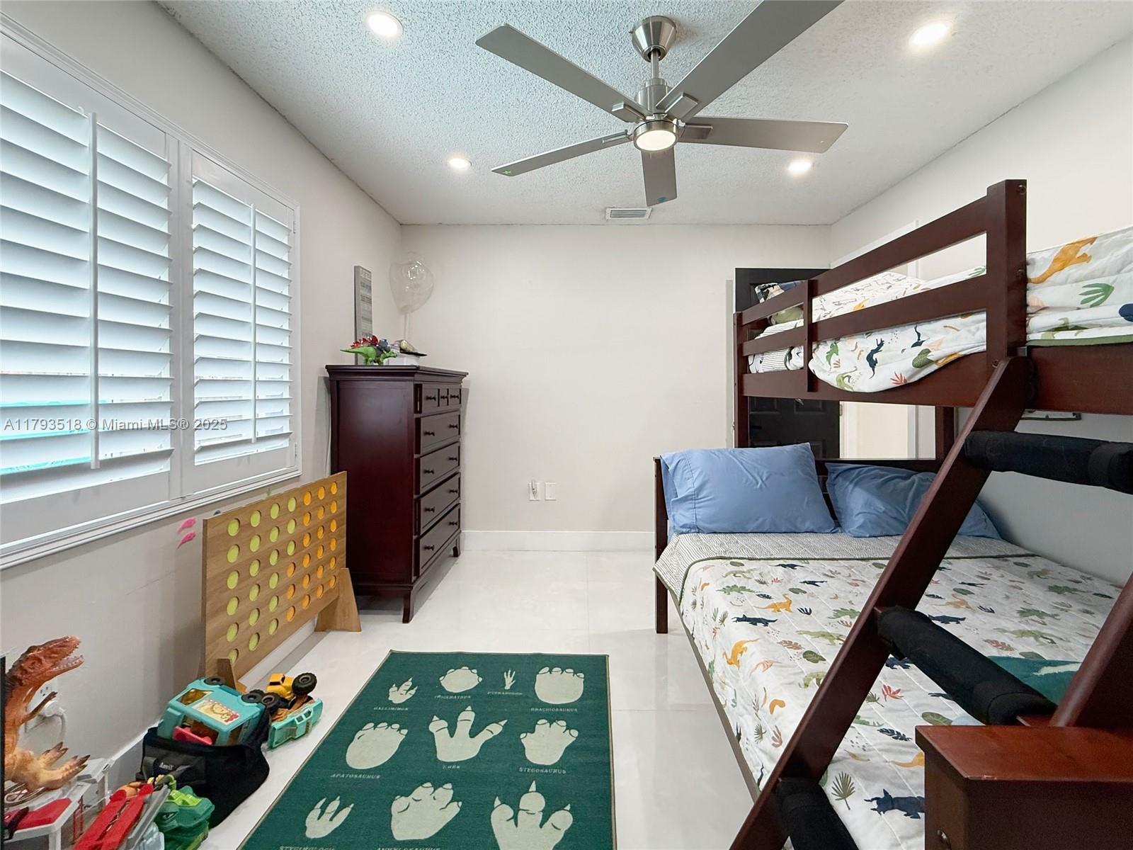 LOYOLA ESTATES - Residential