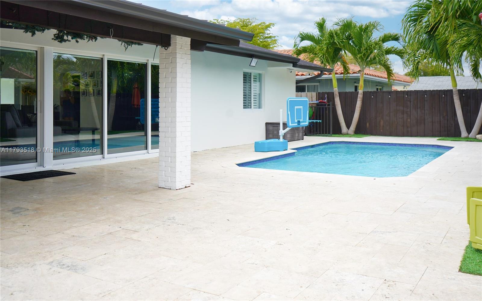 LOYOLA ESTATES - Residential