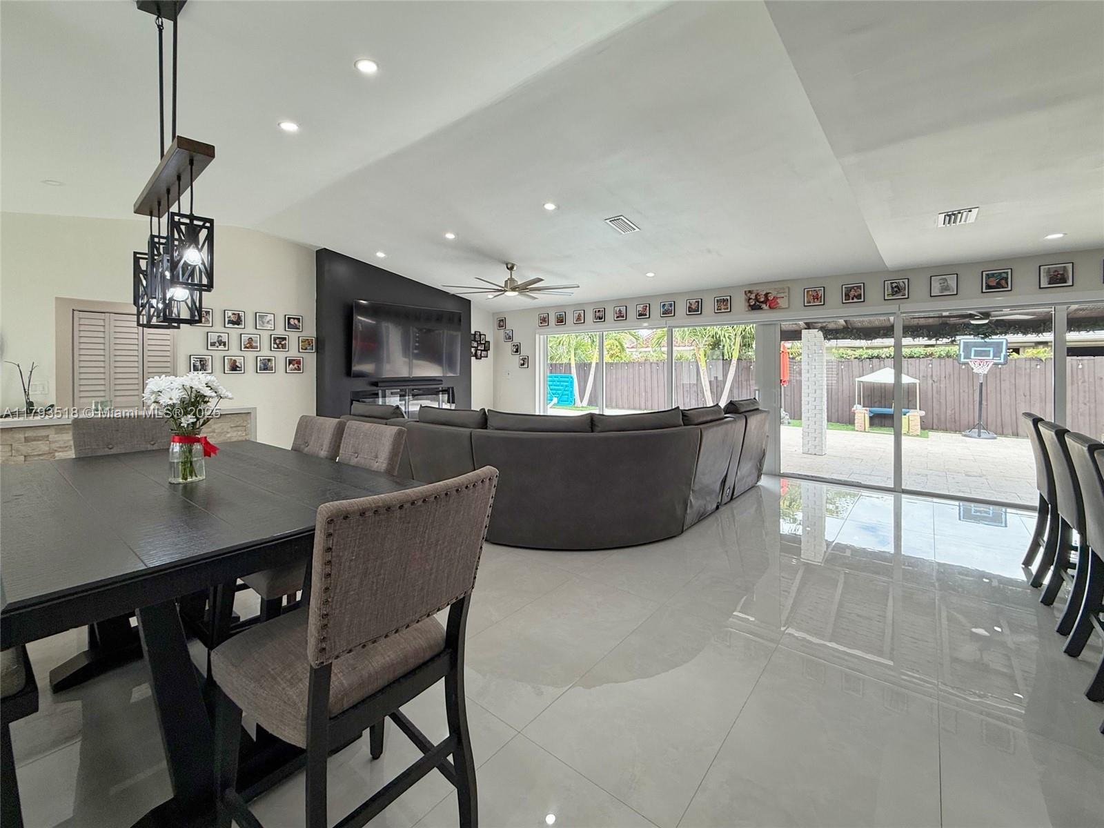 LOYOLA ESTATES - Residential