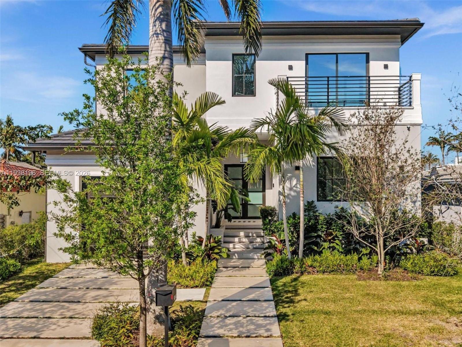 ALTOS DEL MAR NO 5 - Residential