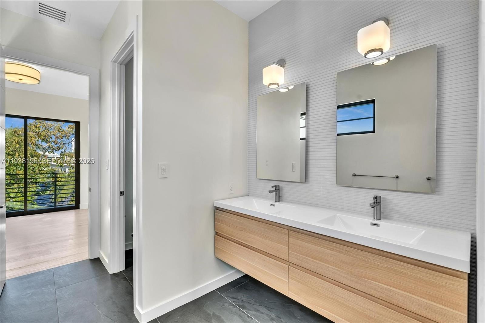 ALTOS DEL MAR NO 5 - Residential