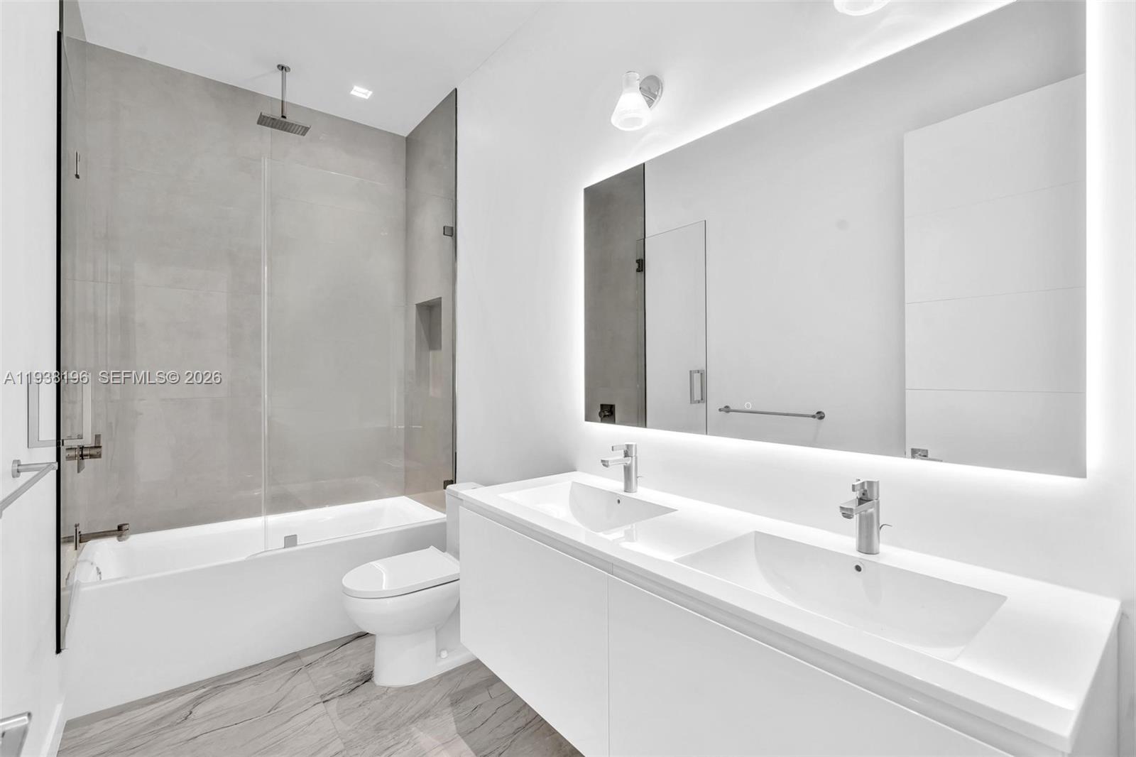 ALTOS DEL MAR NO 5 - Residential