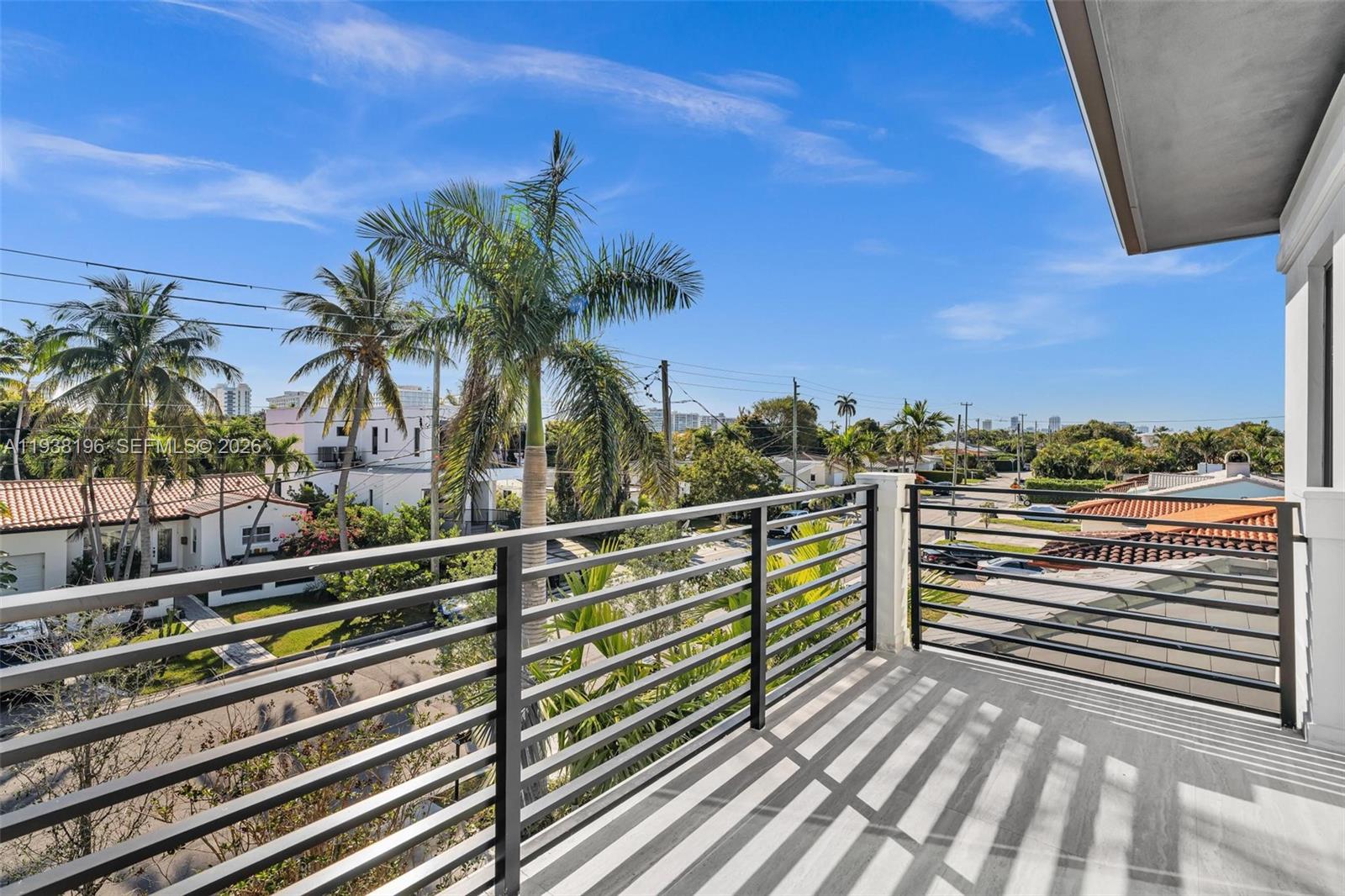 ALTOS DEL MAR NO 5 - Residential