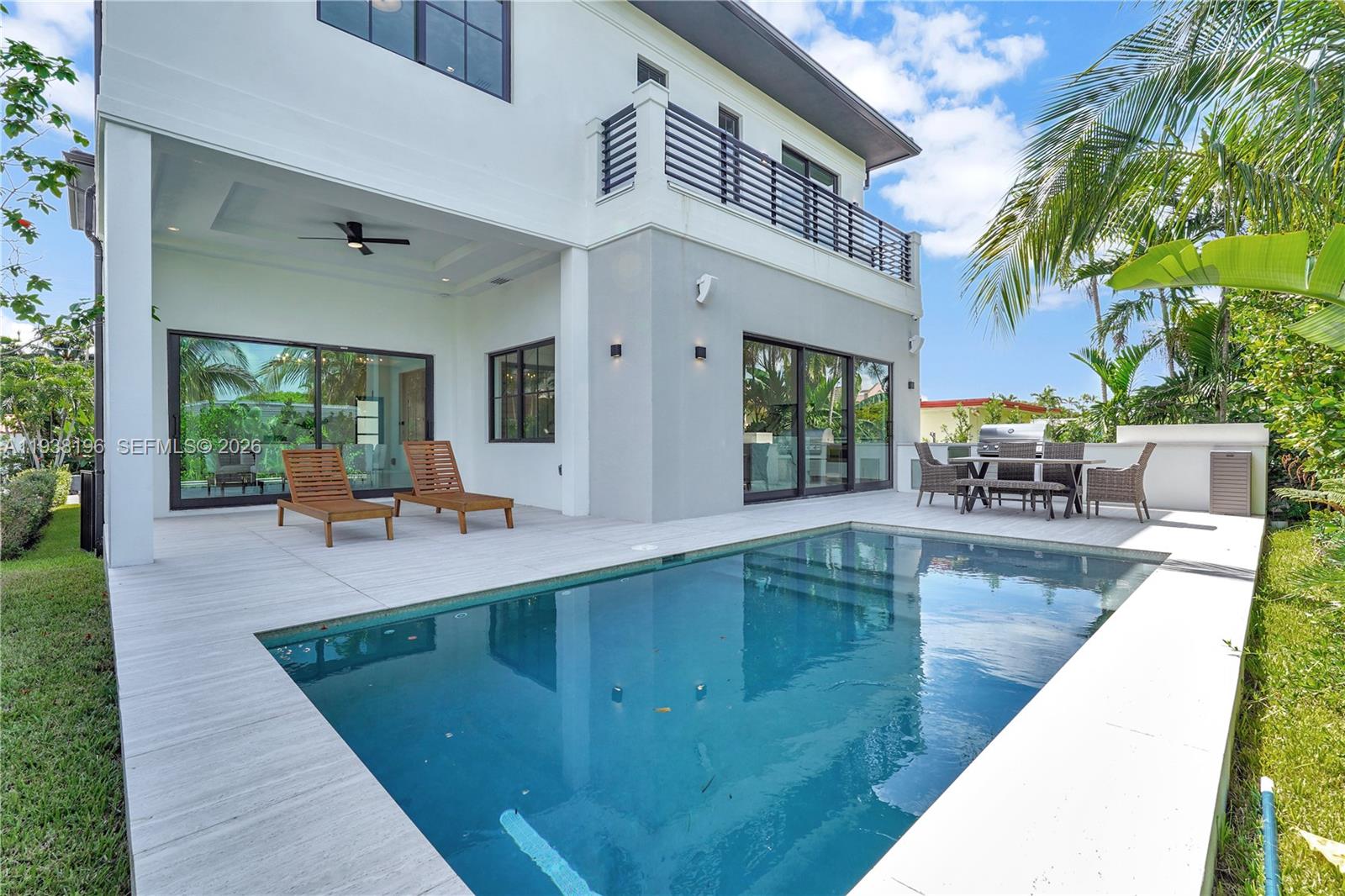 ALTOS DEL MAR NO 5 - Residential