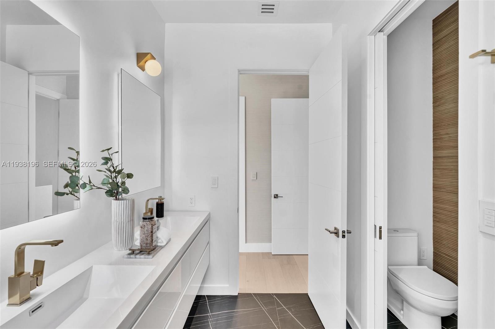 ALTOS DEL MAR NO 5 - Residential