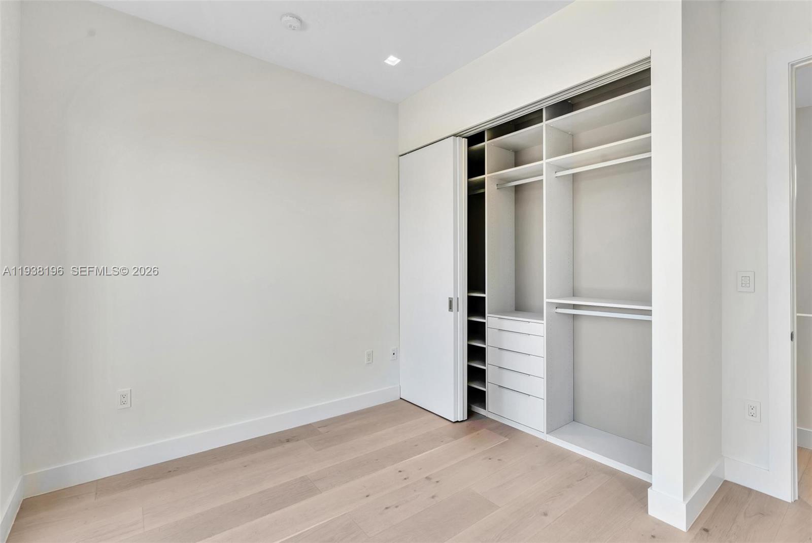 ALTOS DEL MAR NO 5 - Residential