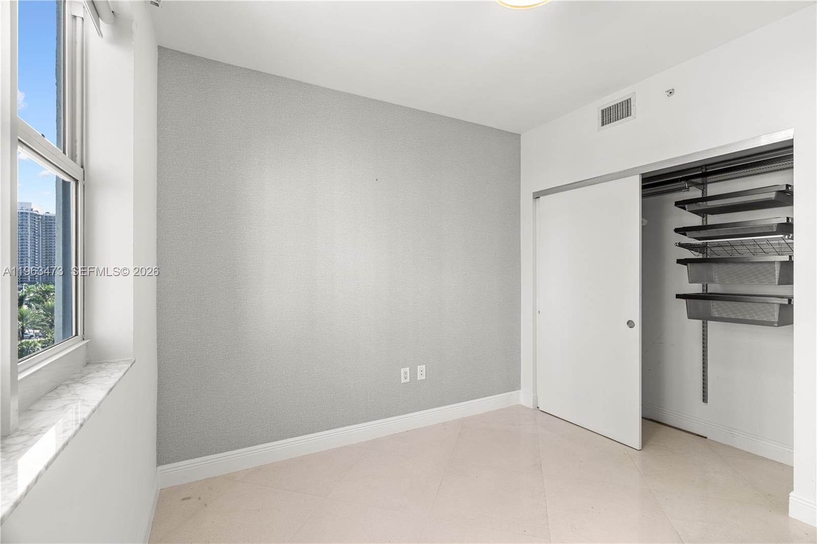 TURNBERRY VLG NO TOWER CO - Residential