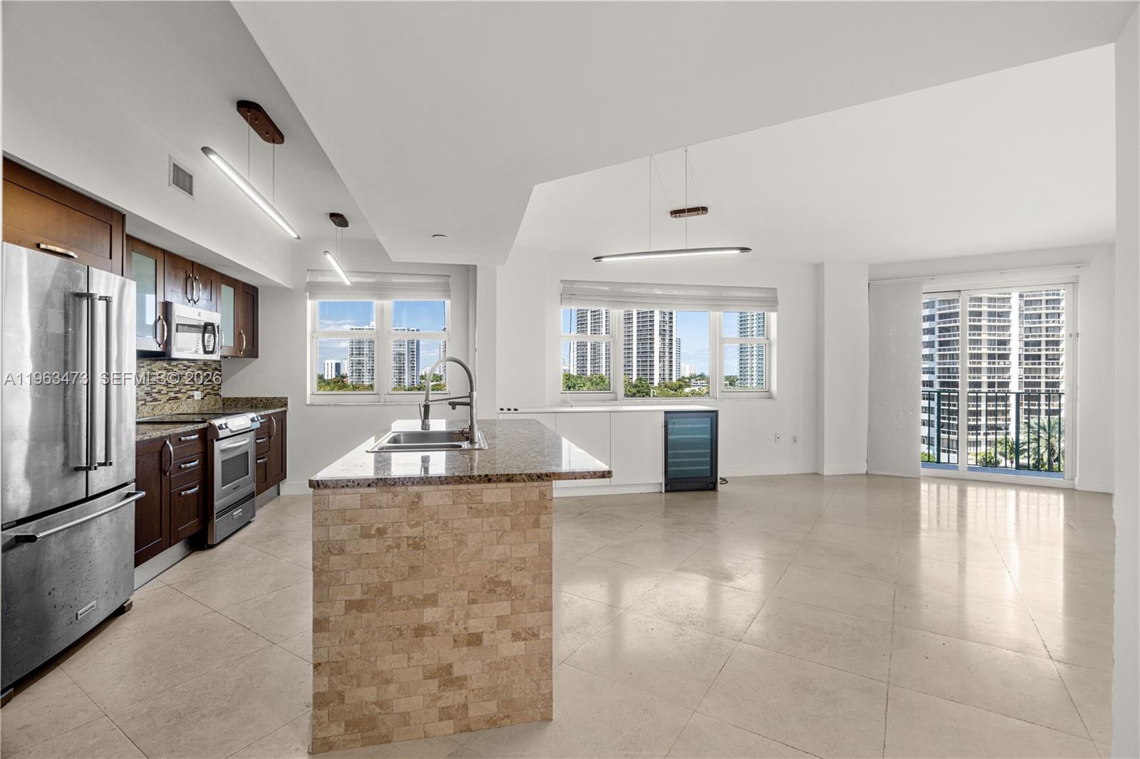 TURNBERRY VLG NO TOWER CO - Residential