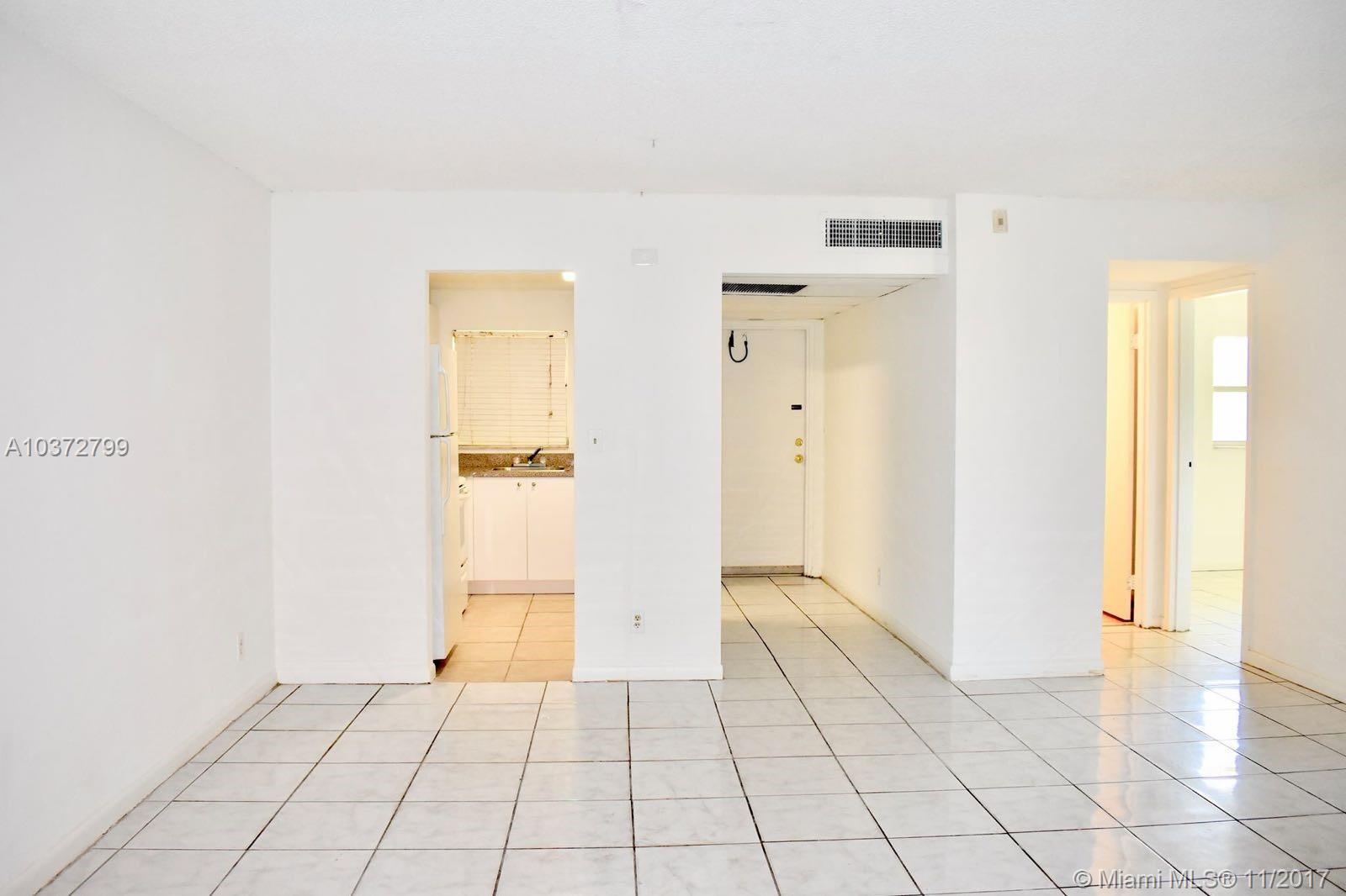 GARDENS AT LAUDERHILL CON - Residential