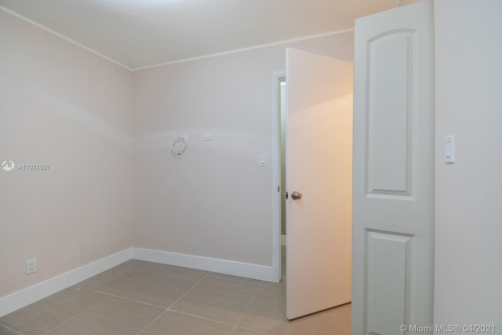 LAURELS AT MARGATE CONDO - Residential