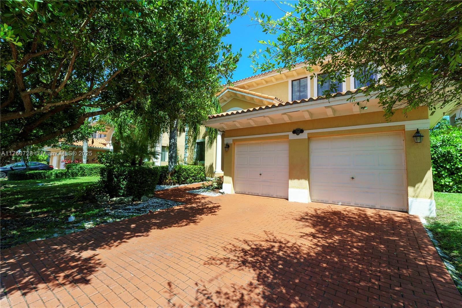 7547 Sw 191st St, Cutler Bay, Miami-Dade County, Florida - 5 Bedrooms  
4 Bathrooms - 
