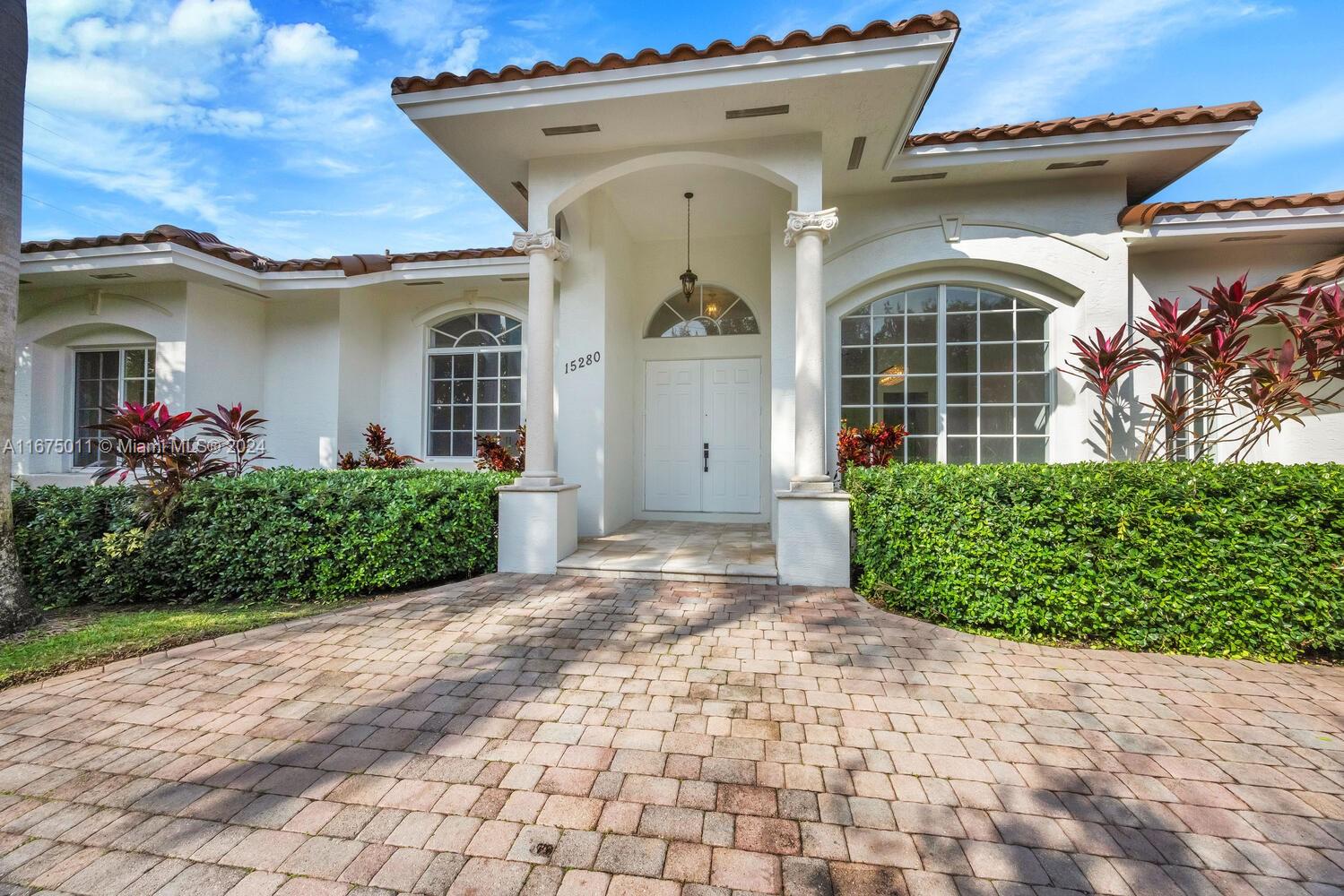 Property for Sale at 15280 Sw 89th Ave, Palmetto Bay, Miami-Dade County, Florida - Bedrooms: 4 
Bathrooms: 5  - $1,599,000