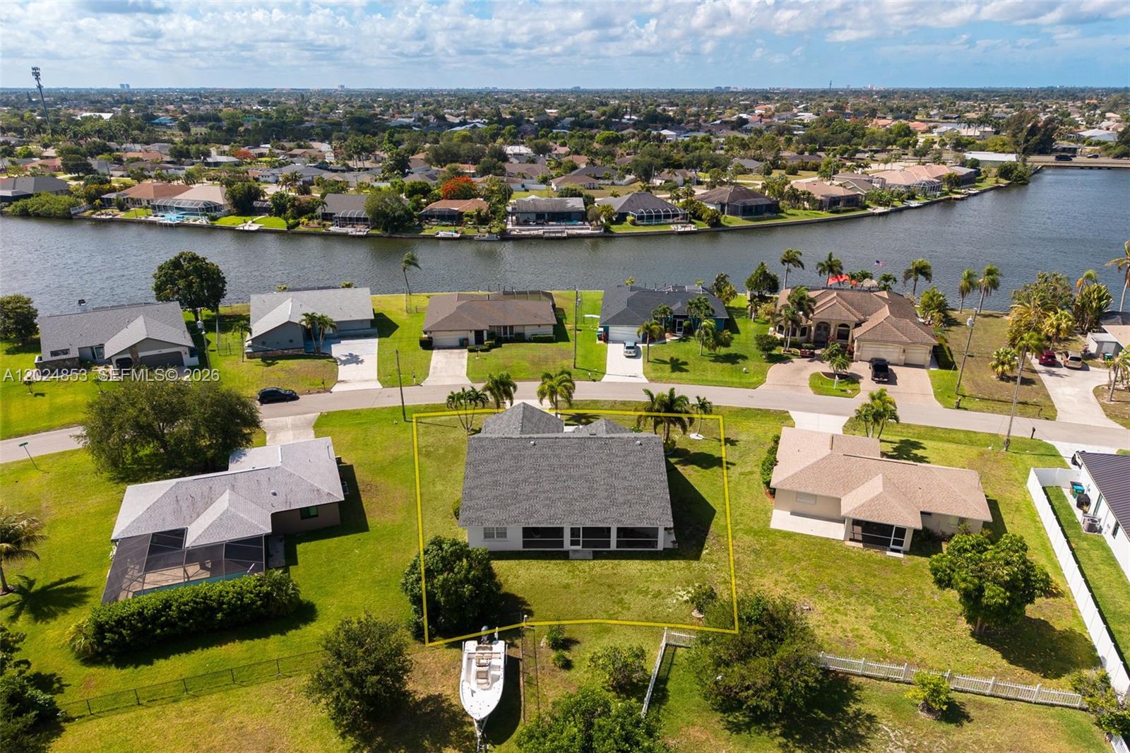 CAPE CORAL - Residential