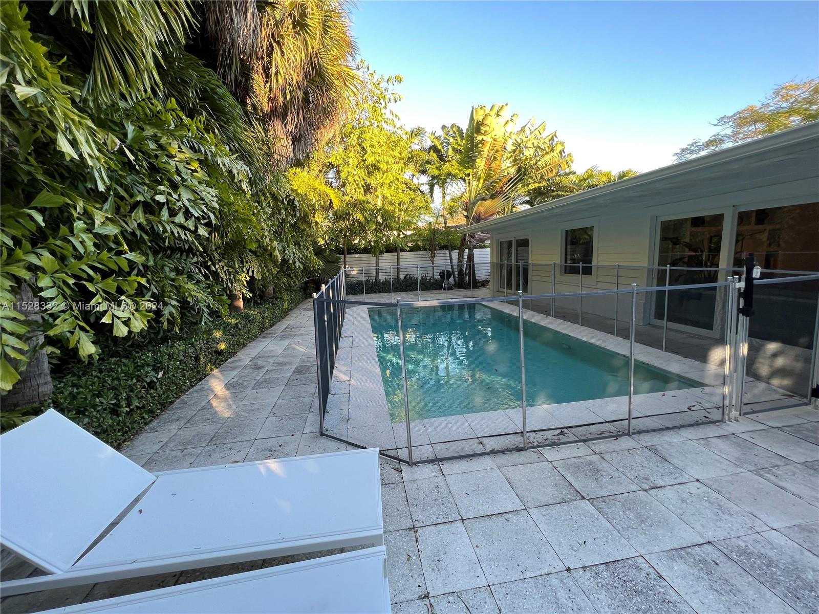 TROPICAL ISLE HOMES SUB 4 - Residential